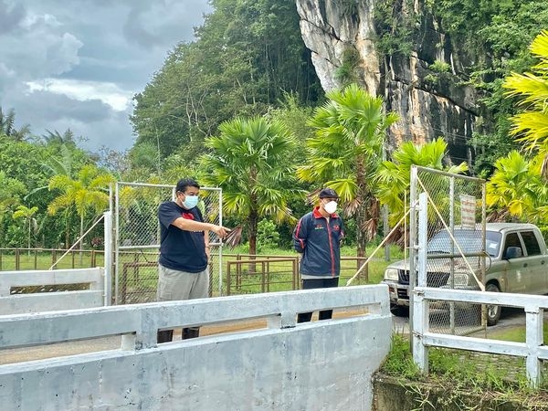 ลงพื้นที่ร่วมกับเจ้าหน้าที่ชลประทาน สำรวจความเสียหายประตูน้ำ ณ ฝายพญาโฮ้ง